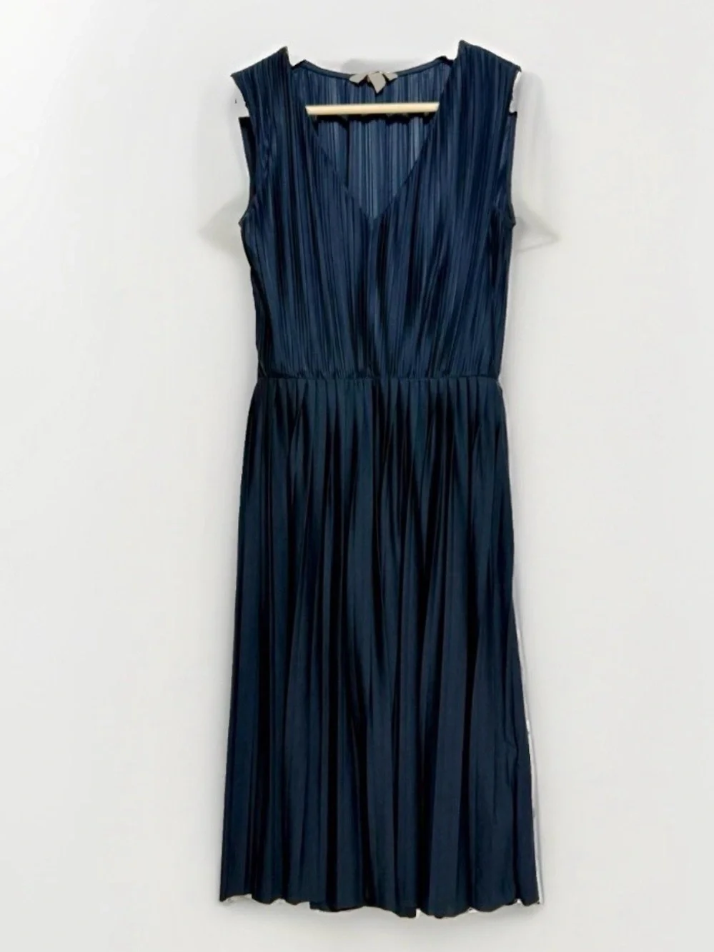 H&M navy Blue Sunday pleated  sleeveless V-Neck dress